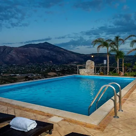 Castellammare Del Golfo Sleeps 12 Pool Wifi *
