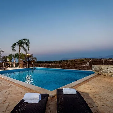 Castellammare Del Golfo Sleeps 12 Pool Wifi Scopello (Sicily)