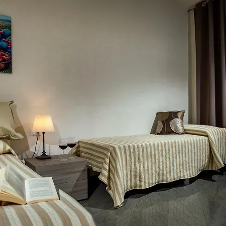 Castellammare Del Golfo Sleeps 12 Pool Wifi *