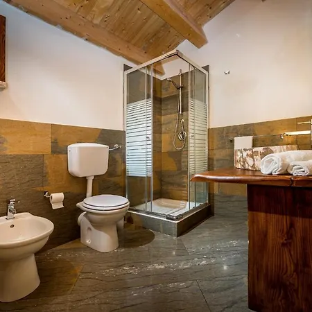 Castellammare Del Golfo Sleeps 12 Pool Wifi Scopello (Sicily)
